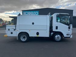 2025 Isuzu
NLR 45-150