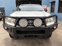 2016 Toyota
Hilux SR