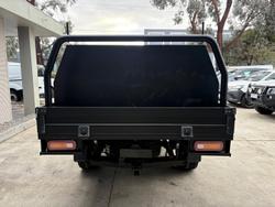 2016 Toyota
Hilux SR