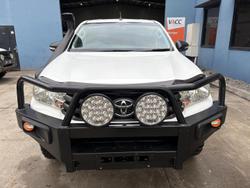 2016 Toyota
Hilux SR