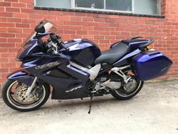 2003 Honda
VFR800Fi
