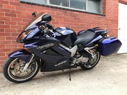 2003 Honda
VFR800Fi