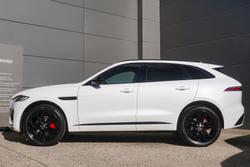 2025 Jaguar
F-PACE P250 R-Dynamic SE 90th Anniversary Edition