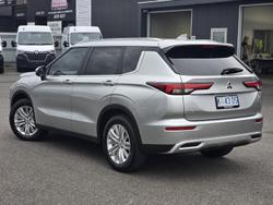 2022 Mitsubishi
                Outlander LS