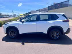2025 Nissan
X-TRAIL ST