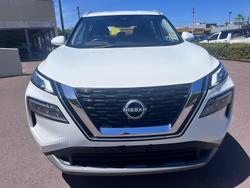 2025 Nissan
X-TRAIL ST