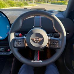 2025 MINI Aceman JCW E Favoured