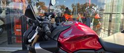 2024 Honda CB650R RED