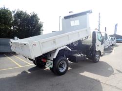 2022 HINO DUTRO 917 WHITE