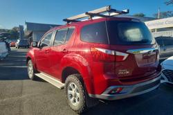 2020 Isuzu
MU-X LS-M