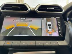 2024 MG ZS Essence Hybrid+