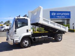 2018 ISUZU FRR 500 WHITE