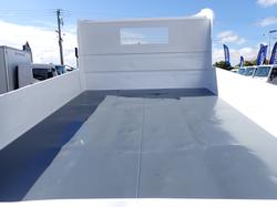 2017 ISUZU NPR 45-155 WHITE