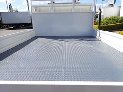 2016 ISUZU NPR 45-155 WHITE