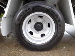 2014 HINO DUTRO 300 WHITE