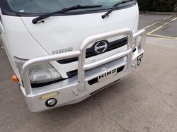 2014 HINO DUTRO 300 WHITE