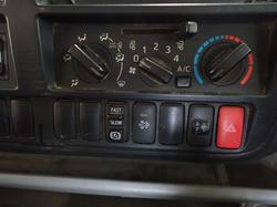 2014 HINO DUTRO 300 WHITE