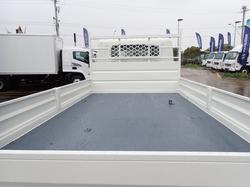 2014 HINO DUTRO 300 WHITE