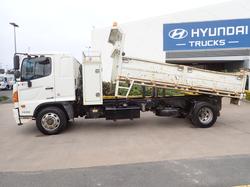 2016 HINO FE 1426 WHITE