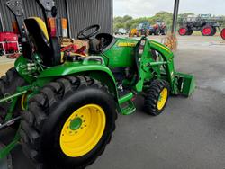 John Deere 3045R