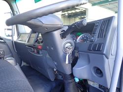 2018 ISUZU FRR 107-210 WHITE