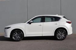 2025 Mazda
CX-5 G25 Akera