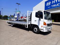 2018 HINO FG 1J WHITE