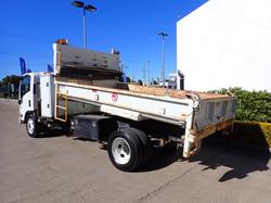 2015 ISUZU NQR 450 WHITE
