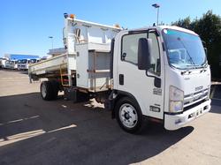 2015 ISUZU NQR 450 WHITE