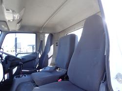 2017 MITSUBISHI FIGHTER 2427