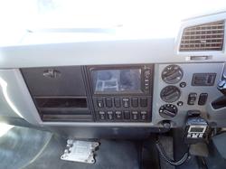 2017 MITSUBISHI FIGHTER 2427