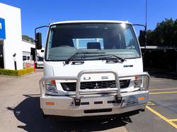 2017 MITSUBISHI FIGHTER 2427 WHITE