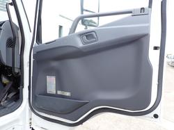 2018 MITSUBISHI
                FIGHTER 1427