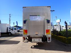 2018 MITSUBISHI FIGHTER 1427 WHITE