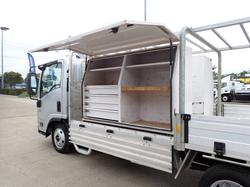2018 ISUZU NLR 45-150