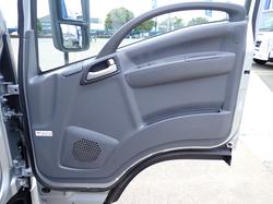 2018 ISUZU NLR 45-150