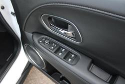 2021 Honda HR-V VTi-LX MY21 Platinum White