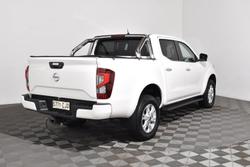 2021 Nissan
Navara ST