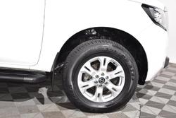 2021 Nissan
Navara ST