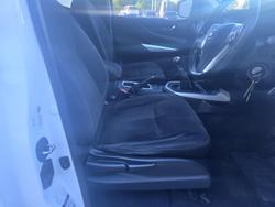 2017 Nissan Navara RX D23 Series 2 4x2 Polar White
