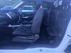 2017 Nissan Navara RX D23 Series 2 4x2 Polar White