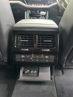 2020 Volkswagen
Touareg 190TDI Premium