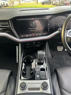 2020 Volkswagen
Touareg 190TDI Premium