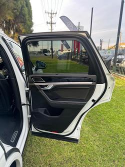 2020 Volkswagen
                Touareg 190TDI Premium