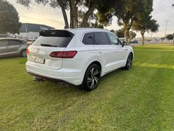 2020 Volkswagen
                Touareg 190TDI Premium