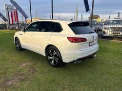 2020 Volkswagen
                Touareg 190TDI Premium