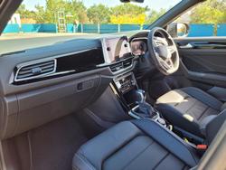 2025 Volkswagen T-Roc 140TSI R-Line