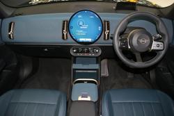 2024 MINI
Countryman S Favoured