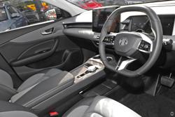 2025 MG MGS5 EV Essence 49