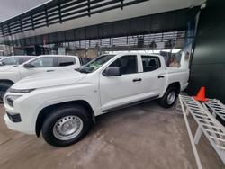2024 Mitsubishi
Triton GLX